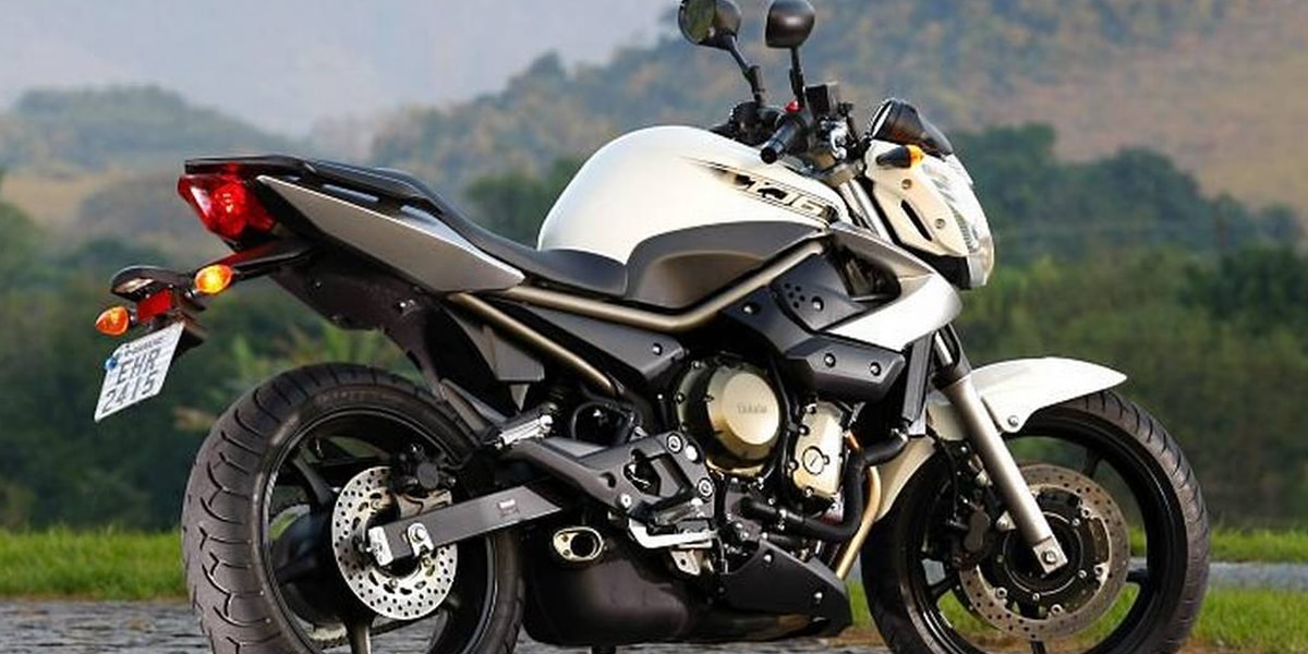 Moto Yamaha XJ6 N (Foto: Reprodução - Autopapo)