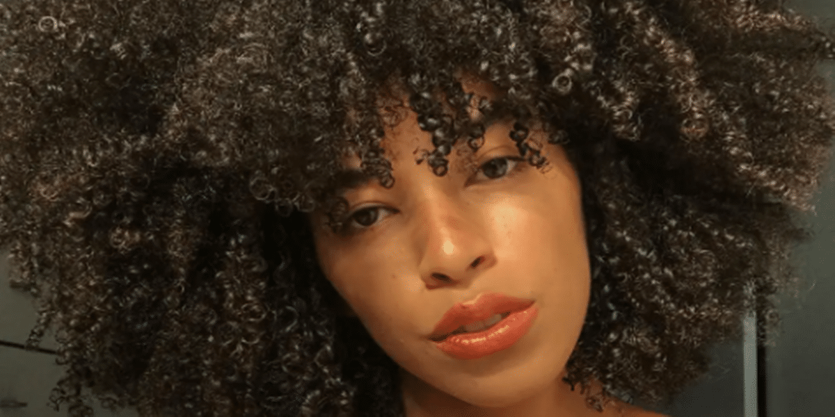 http://tvfoco.uai.com.br/wp-content/uploads/2015/05/Daniela-Mercury.jpg