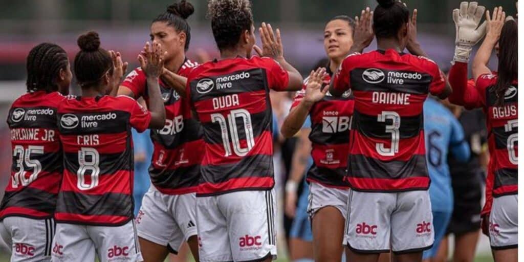 http://www.otvfoco.com.br/wp-content/uploads/2015/05/Daniela-Mercury.jpg