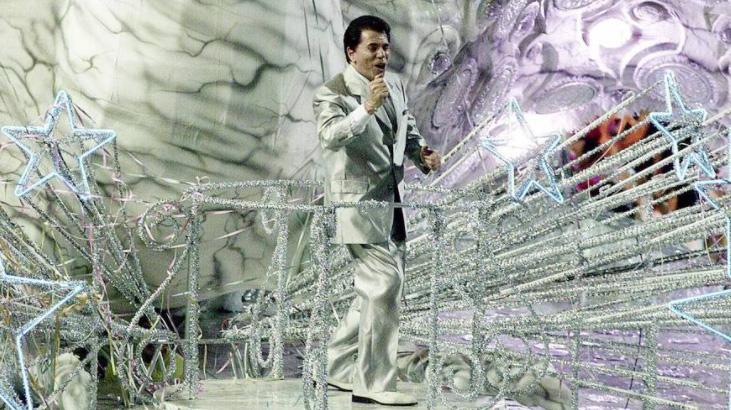 Silvio Santos derrubou a programação do SBT e retransmitiu imagens da Globo (Foto: Reprodução/ Internet)