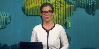 Renata Vasconcellos no Jornal Nacional (Foto: Reprodução / Globo)