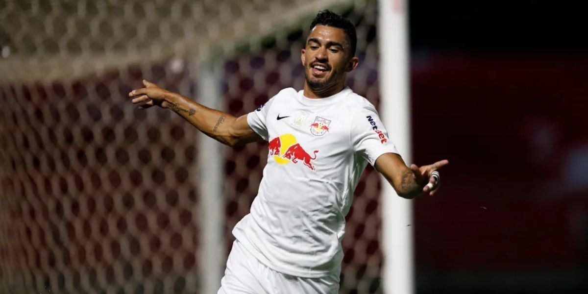 Volante Raul renova com o Bragantino até o fim de 2024 — Foto: Ari Ferreira/Red Bull Bragantino