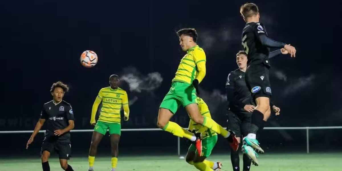 Pedro Lima em campo pelo Norwich — Foto: Divulgação