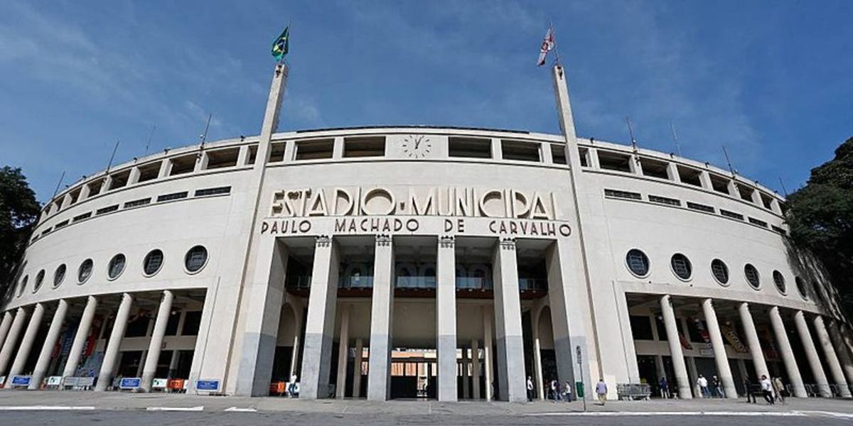 Com as alterações propostas pelo consórcio Patrimônio SP, a capacidade do estádio deve diminuir de 39 mil para 26 mil lugares - Foto: Rafael Neddermeyer/Fotos Públicas