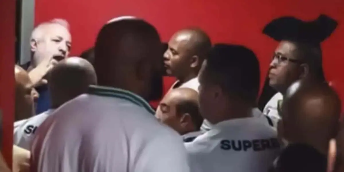 Calleri, Rafinha e Rato: Bomba acaba de cair no colo de Carpini com anúncio de 3 joias fora do São Paulo - Foto | Reprodução: Internet Calleri, Rafinha e Rato: Bomba acaba de cair no colo de Carpini com anúncio de 3 joias fora do São Paulo - Foto | Reprodução: Internet