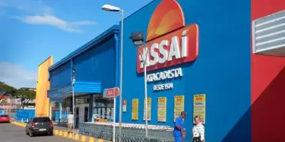 R$5,2 bilhões na mesa e 71 lojas engolidas: A compra colossal do Assaí de rival para aniquilar o Atacadão