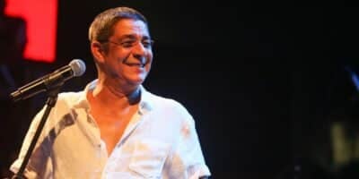 Zeca Pagodinho em show (Foto: Reprodução / Mila Maluhy)