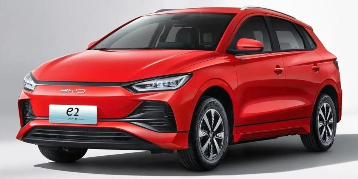 BYD E2 seria o carro mais barato do Brasil, na conversão direta (Reprodução: Internet)