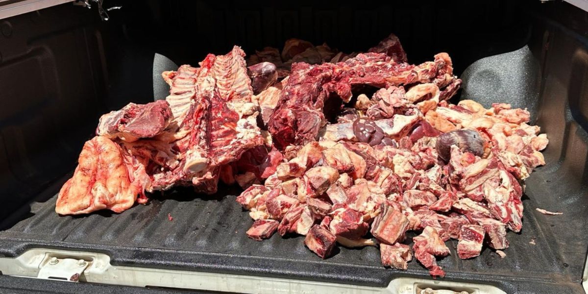 137kg de carne foram consideradas impróprias para consumo (Reprodução: Foto/Decon)