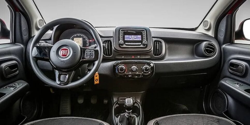 O modelo é de câmbio manual e bem compacto (Reprodução/Foto: Fiat/ Divulgação)
