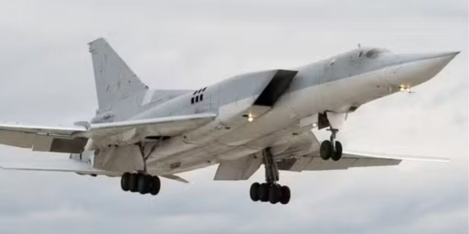 Modelo de aeronave Tu-22М3, da Tupolev (Foto: Reprodução / G1)