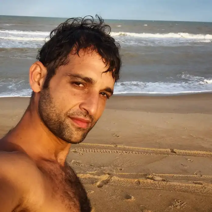 Daniel Ávila - Internet