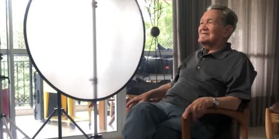 Léo Batista aparece Irreconhecível (Foto: Reprodução - Globo)