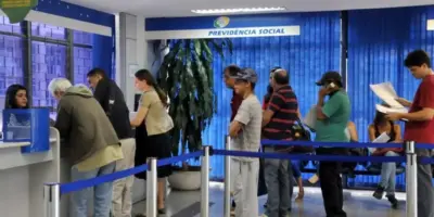 Aposentadoria pelo INSS e nova lei com martelo batido: Trabalhadores podem conseguir descanso mais cedo