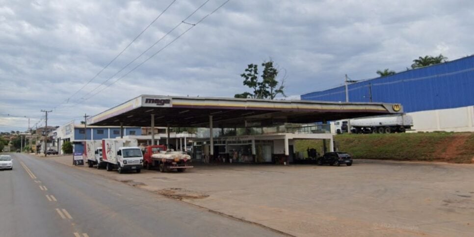 Posto de gasolina grupo Maga (Foto: Reprodução / Internet) 