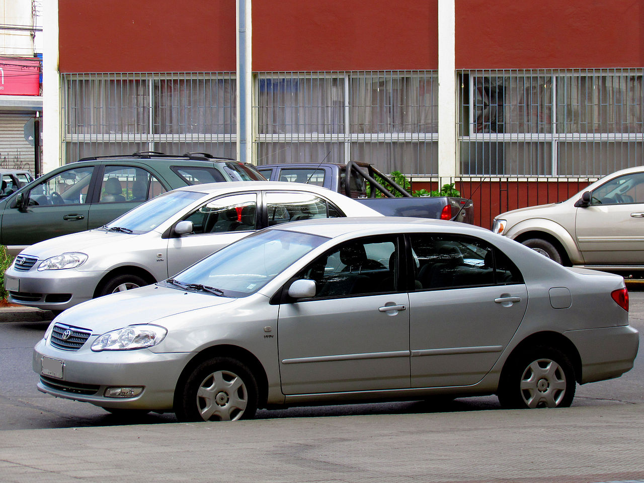 Toyota_Corolla_1.6_XLi_2006_(15122959674) http://tvfoco.uai.com.br/wp-content/uploads/2015/05/Daniela-Mercury.jpg