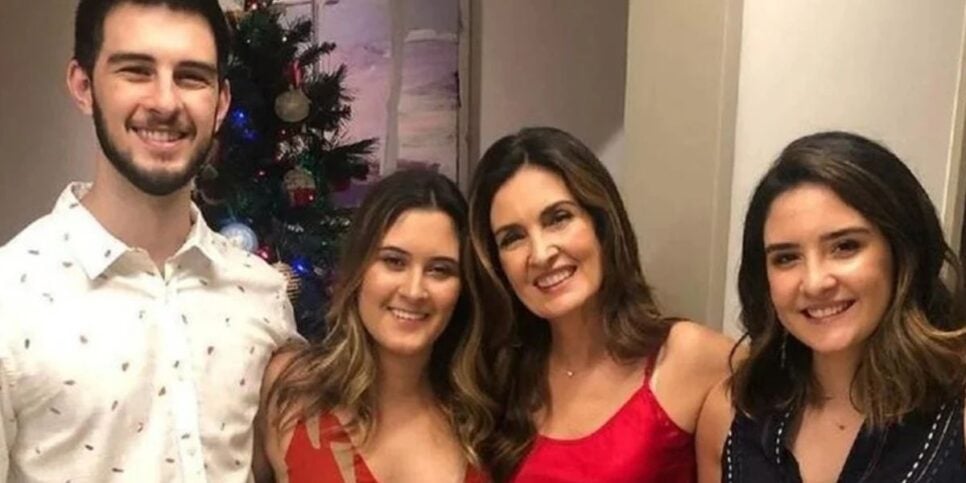 Vinícius, Beatriz, Fátima Bernardes e Luara (Foto: Reprodução / Instagram) 