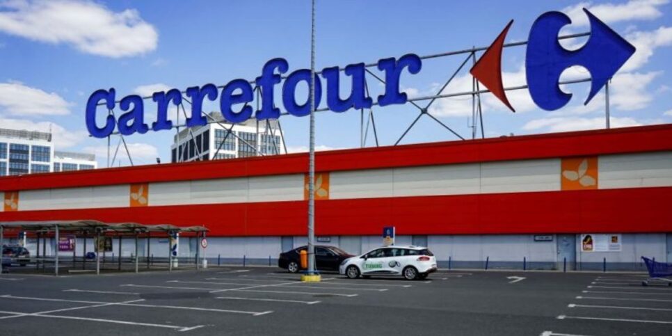 Carrefour decidiu fechar 123 unidades que não apresentavam lucro (Reprodução: Internet)
