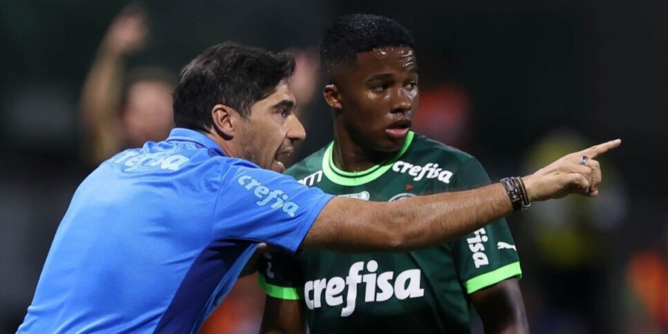 técnico Abe Ferreira e jogador Endrick do Palmeiras - (Foto: Reprodução / Internet)