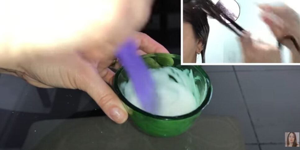 Aplique em todas as mechas do cabelo (Reprodução: Youtube)