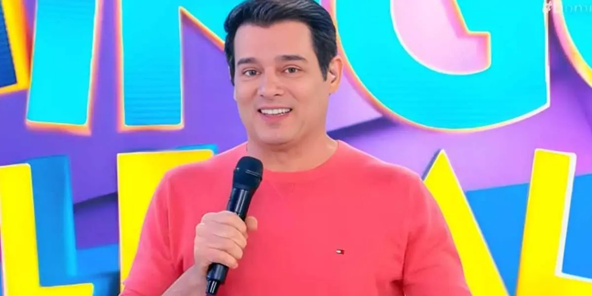 No comando do Domingo Legal (Foto: Reprodução/ Divulgação)