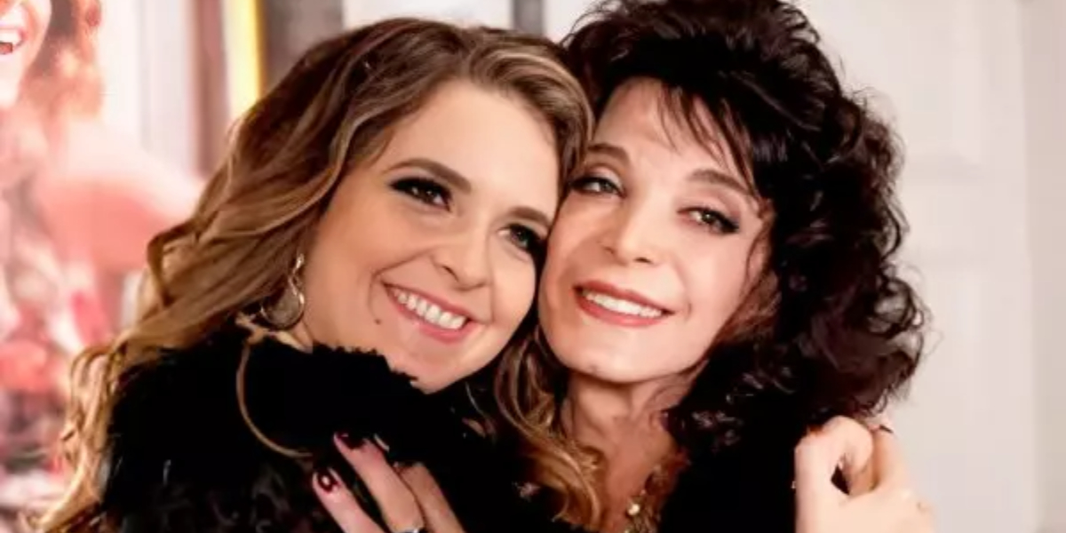 http://tvfoco.uai.com.br/wp-content/uploads/2015/05/Daniela-Mercury.jpg