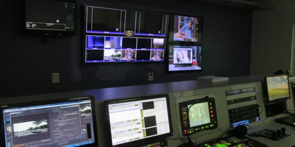 http://tvfoco.uai.com.br/wp-content/uploads/2015/05/Daniela-Mercury.jpg