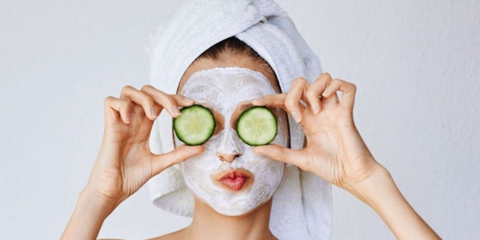 Máscara de pepino é uma das mais usadas pelas mulheres (Reprodução: Internet)