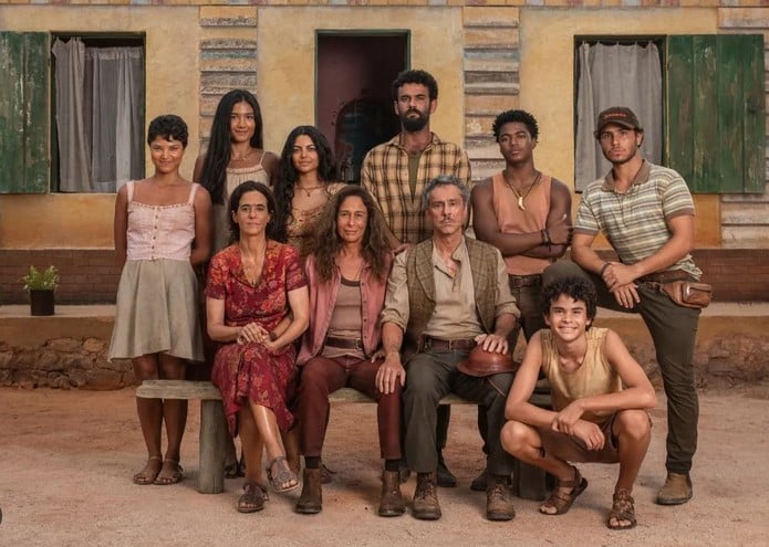 Parte do elenco de Rancho Fundo (Foto: Reprodução / Globo)
