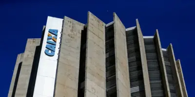 Mudança na poupança e pagamento de R$ 9,2 mil: Alerta geral para quem tem conta na Caixa