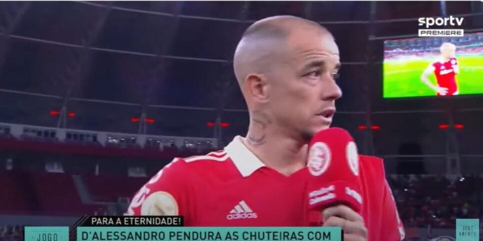 D'Alessandro fez um discurso de despedida no Beira-Rio (Reprodução: Band)