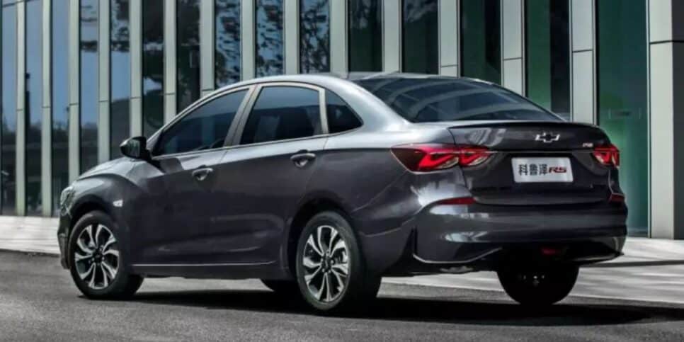 O Monza voltou para substituir o Onix Plus na China (Reprodução: HM/Divulgação)