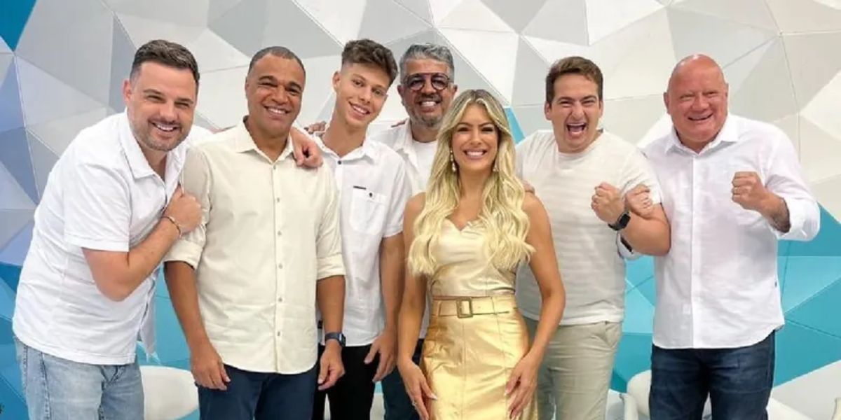 http://tvfoco.uai.com.br/wp-content/uploads/2015/05/Daniela-Mercury.jpg