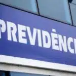 Jornal Nacional fez alerta sobre o INSS (Foto: Reprodução / TV Globo)
