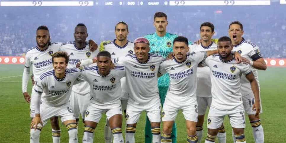 Los Angeles Galaxy tem como cor principal a branca (Reprodução: Internet)