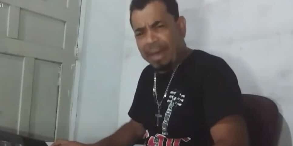 Cantor Marcus Menezes (Foto: Reprodução, Fala Brasil) 