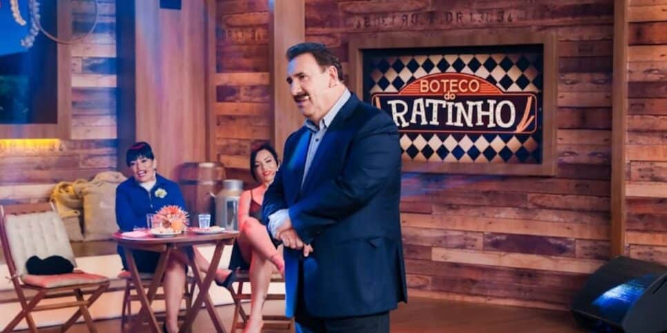 http://tvfoco.uai.com.br/wp-content/uploads/2015/05/Daniela-Mercury.jpg