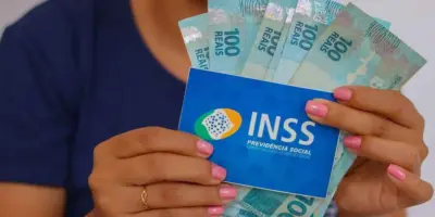 Já está valendo: INSS confirma nova idade mínima para se aposentar, deixando brasileiros em festa