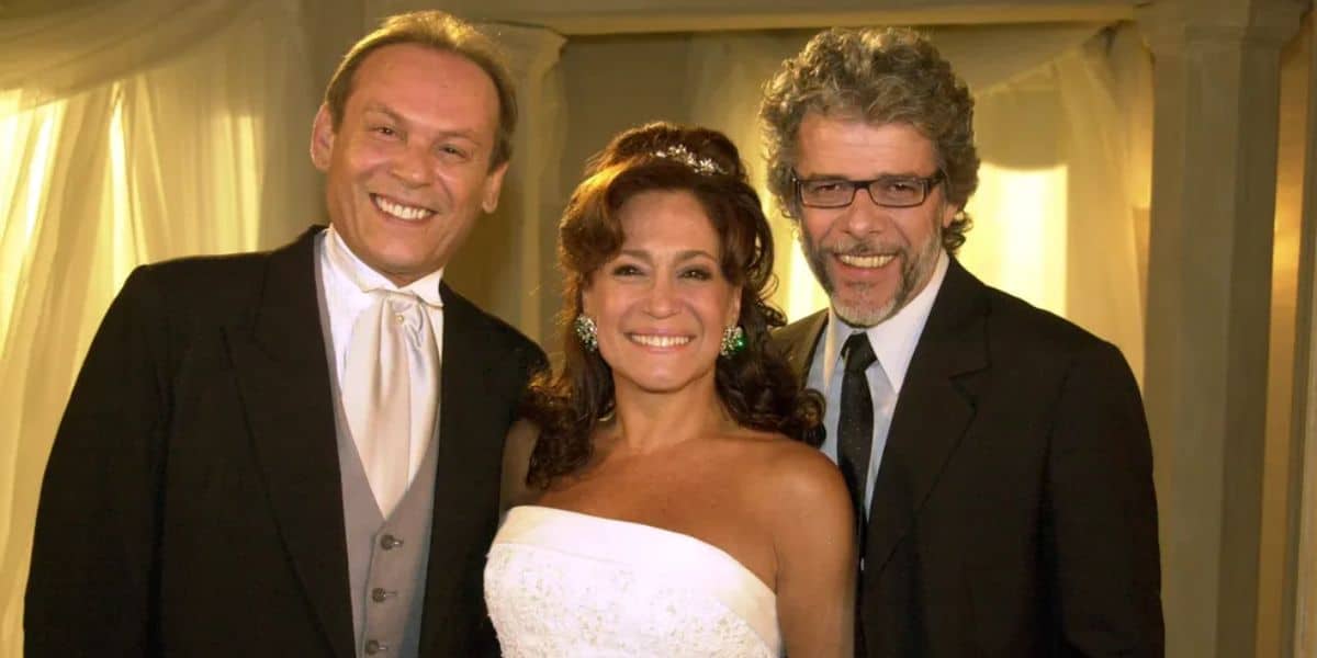 http://tvfoco.uai.com.br/wp-content/uploads/2015/05/Daniela-Mercury.jpg