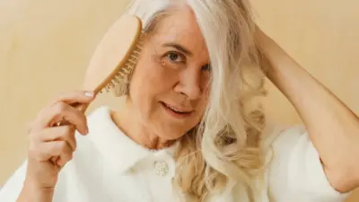 Elixir da juventude: 5 cortes de cabelo para mulheres 55+ rejuvenescerem e disfarçarem o grisalho sem tinta