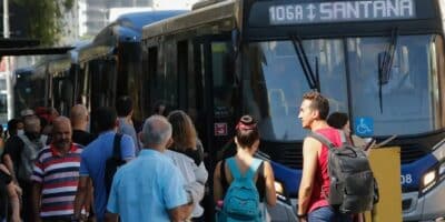 Paralisação dos ônibus de São Paulo (Foto: Agência Brasil)