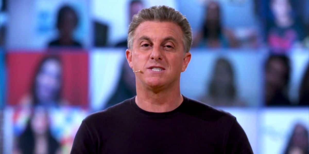 Luciano Huck, apresentador do Domingão com Huck da Globo (Foto: Reprodução / TV Globo)