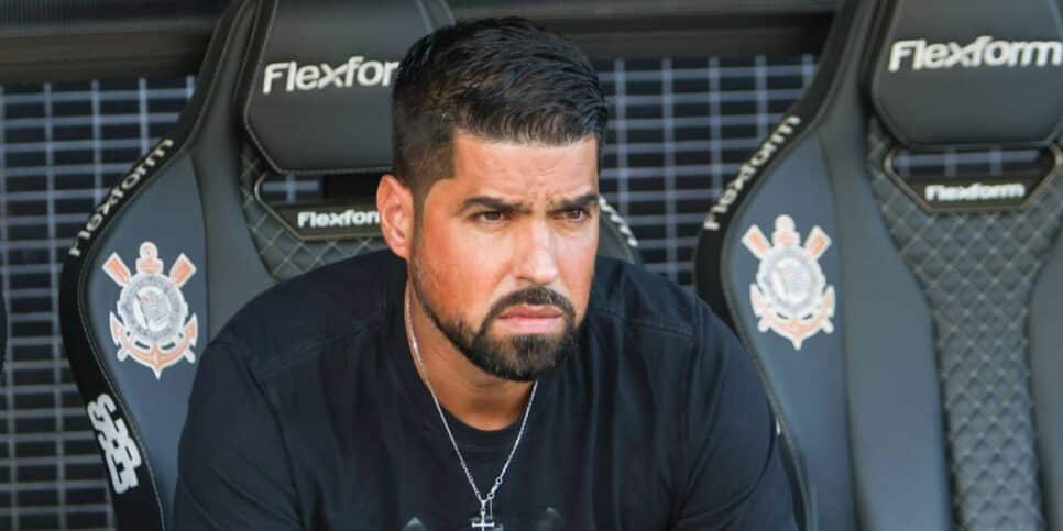 António Oliveira, técnico de futebol (Foto: Reprodução/ Corinthians)