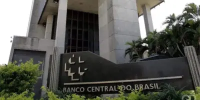 Banco Central faz brasileiros perderem o chão ao dar FIM em notas de Real após 30 anos e emite comunicado