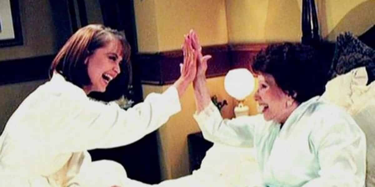 http://tvfoco.uai.com.br/wp-content/uploads/2015/05/Daniela-Mercury.jpg