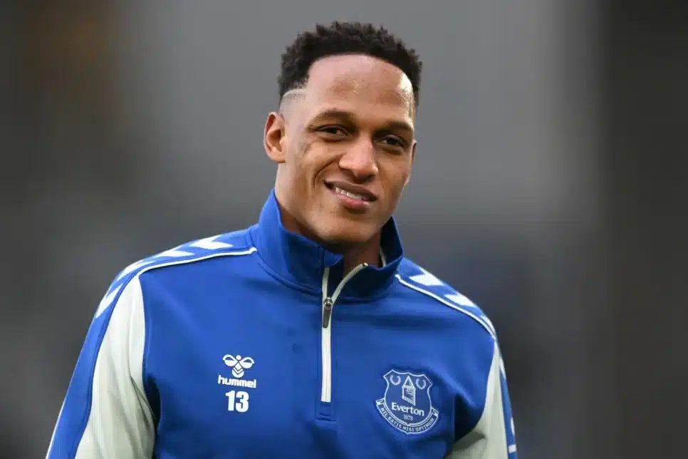 Yerry Mina vem sendo observado pelo Cruzeiro (Foto: Michael Regan/Getty Images) Yerry Mina vem sendo observado pelo Cruzeiro (Foto: Michael Regan/Getty Images)