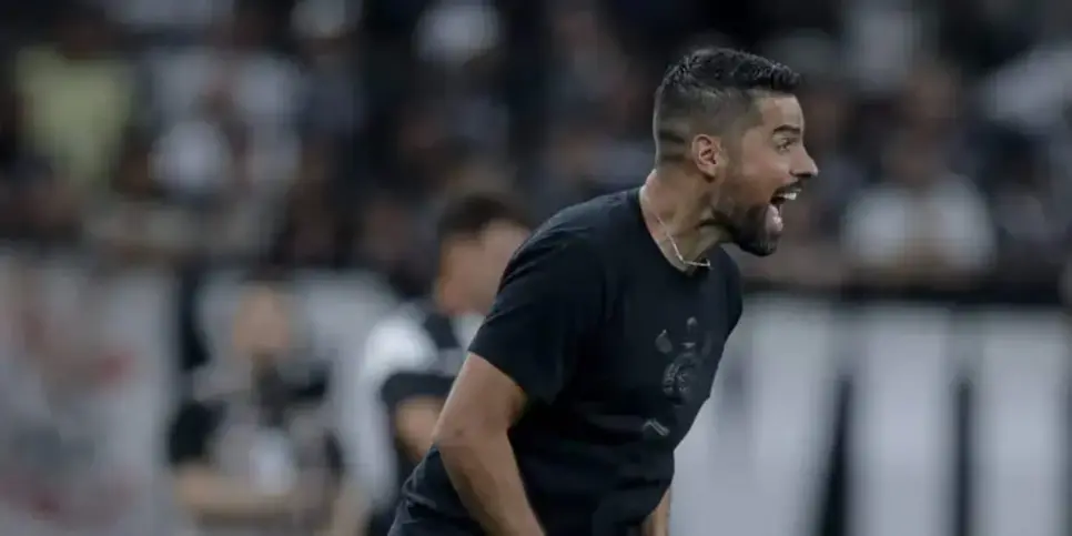 António Oliveira tem menos que 20% de aproveitamento no Brasileirão (Reprodução: Rodrigo Coca/Agência Corinthians) António Oliveira tem menos que 20% de aproveitamento no Brasileirão (Reprodução: Rodrigo Coca/Agência Corinthians)