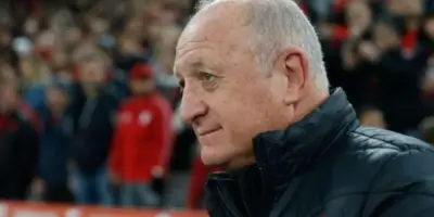 Vingança enquanto Corinthians e Galo afundam: Volta triunfal de Felipão aos 75 chega em gigante do Brasil