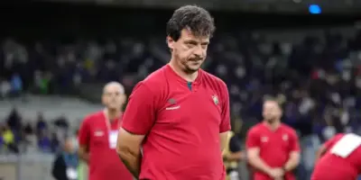 Demitido há 17 dias, Diniz pisa no Corinthians e retorno como substituto de Coudet tem confirmação no Inter