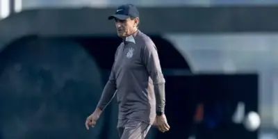 Adeus ao Timão e acertado com rival: Atacante está fora do Corinthians e não joga mais com Ramón Díaz